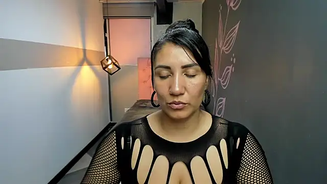 Snapshot of GiaFox_ chatting on March 2, 2025, 7:43 am GiaFox online show from March 2, 2025, 7:43 am