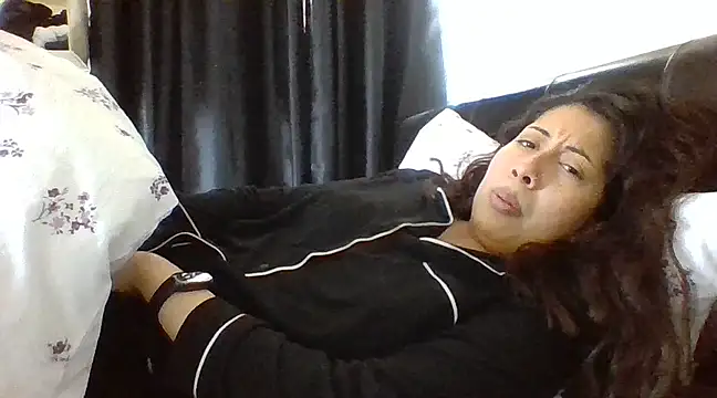 LorenaAnderson online show from February 5, 2025, 10:19 am