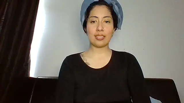 LorenaAnderson online show from February 20, 2025, 2:13 pm