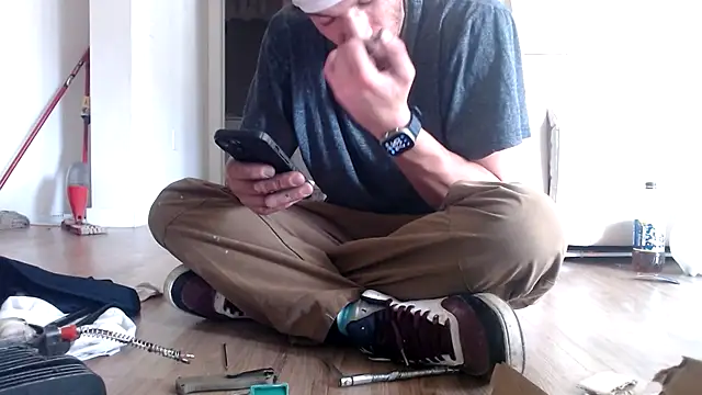 Snapshot of Clearlytothepoint420 chatting on January 16, 2025, 8:36 pm Clearlytothepoint420 online show from January 16, 2025, 8:36 pm