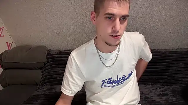 Cookieboy88 online show from December 18, 2024, 9:40 pm