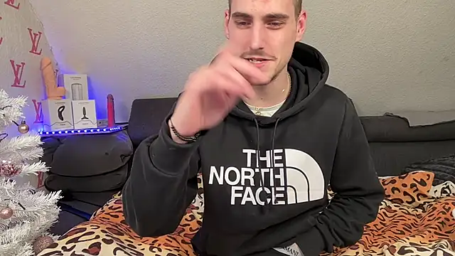 Cookieboy88 online show from November 27, 2025, 1:13 pm