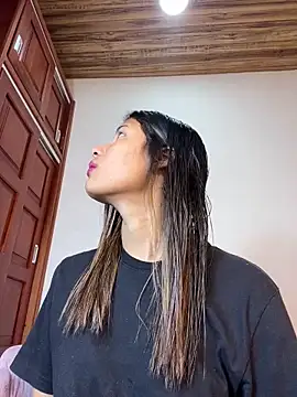 Valentinabaker online show from January 24, 2025, 9:06 am