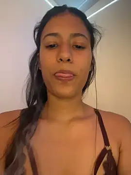 Valentinabaker online show from March 6, 2026, 5:09 pm