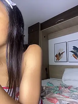 Valentinabaker online show from April 26, 2026, 10:24 am