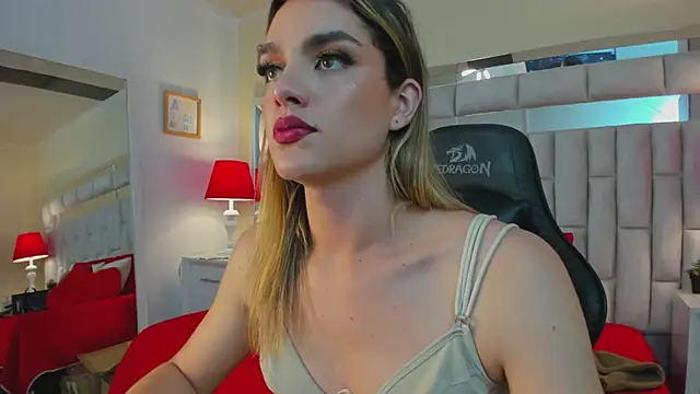 mariiahneedles online show from January 6, 2025, 3:09 am