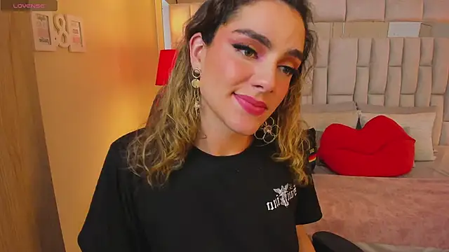 mariiahneedles online show from January 23, 2025, 4:19 am