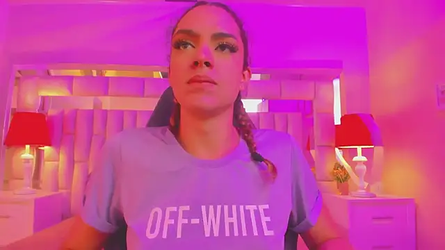 mariiahneedles online show from March 8, 2026, 8:12 pm