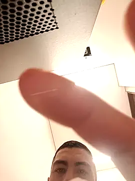 Snapshot of David1997slp chatting on April 4, 2026, 4:04 pm David1997slp online show from April 4, 2026, 4:04 pm