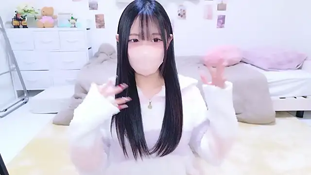 Snapshot of Suzu_ch_xx chatting on February 5, 2026, 10:25 pm Suzu ch xx online show from February 5, 2026, 10:25 pm