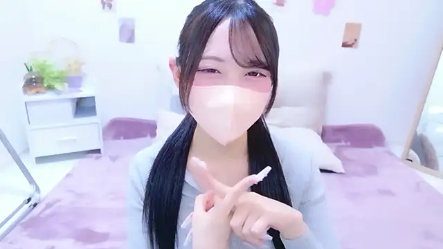Snapshot of Suzu_ch_xx chatting on June 20, 2026, 1:36 pm Suzu ch xx online show from June 20, 2026, 1:36 pm