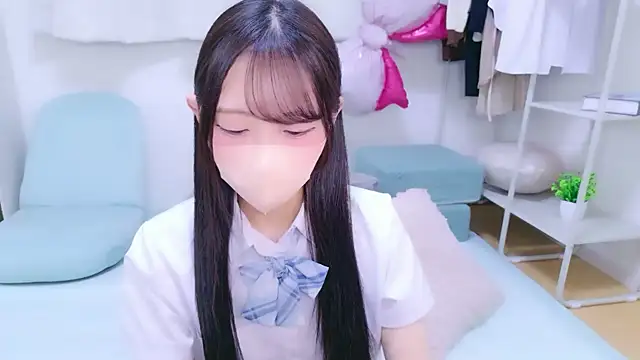 Snapshot of Suzu_ch_xx chatting on June 30, 2026, 9:27 pm Suzu ch xx online show from June 30, 2026, 9:27 pm