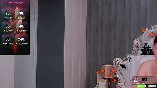 Snapshot of EmmaWarren chatting on October 22, 2025, 4:13 am EmmaWarren online show from October 22, 2025, 4:13 am