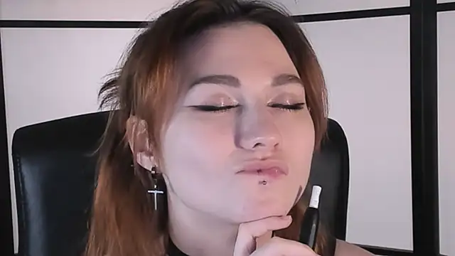 Snapshot of Goddess-Rose chatting on December 21, 2024, 12:53 am Goddess-Rose online show from December 21, 2024, 12:53 am