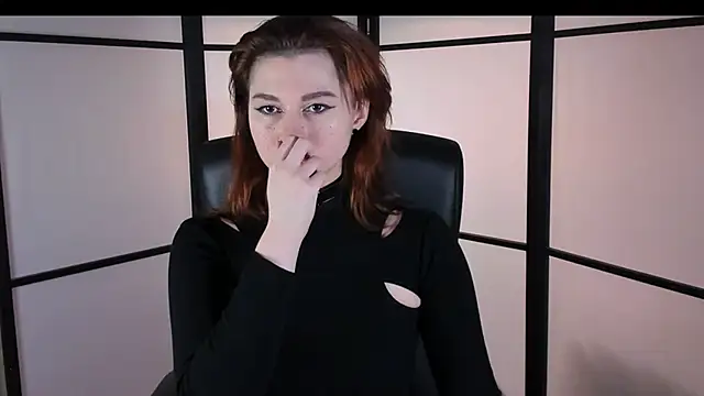 Snapshot of Goddess-Rose chatting on January 12, 2025, 8:14 pm Goddess-Rose online show from January 12, 2025, 8:14 pm