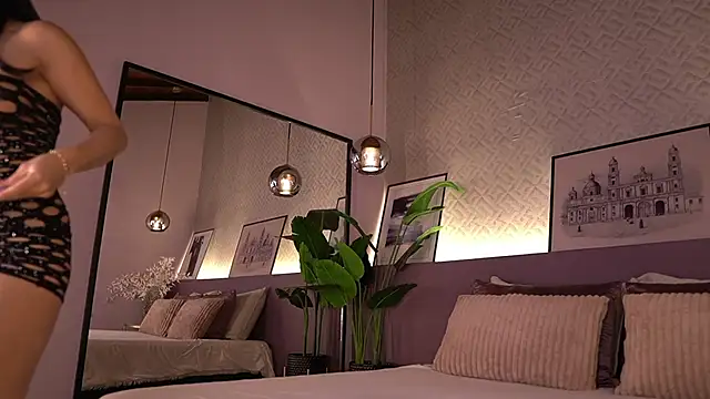 IzzyWild online show from February 28, 2026, 11:44 am