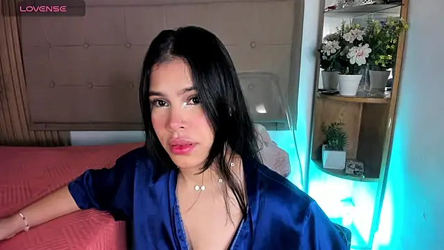 Natasha  Sccott online show from January 27, 2025, 2:57 pm