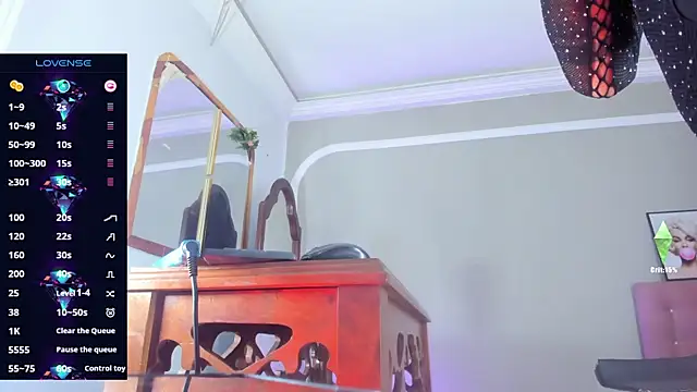 Snapshot of Jimena_Grey chatting on October 17, 2025, 7:49 pm Jimena Grey online show from October 17, 2025, 7:49 pm