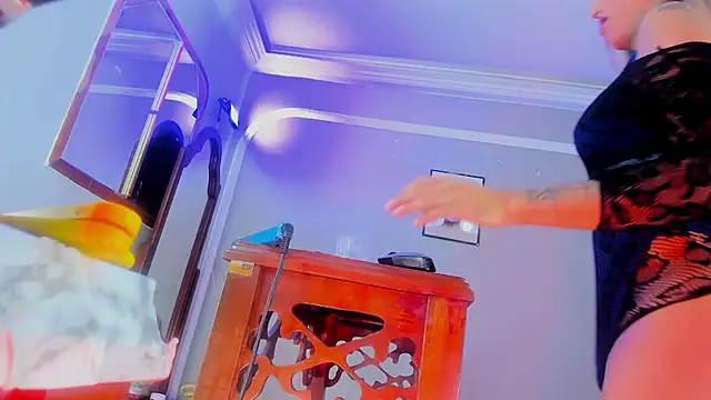 Jimena Grey online show from February 28, 2026, 6:47 am