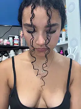 Snapshot of kitty_kayo chatting on November 10, 2025, 4:22 am kitty kayo online show from November 10, 2025, 4:22 am