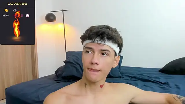 Snapshot of badboy_one_ chatting on February 17, 2025, 1:53 pm badboy one online show from February 17, 2025, 1:53 pm