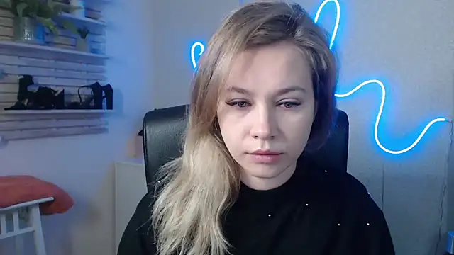 Snapshot of holly_xglam chatting on December 18, 2024, 4:31 am holly xglam online show from December 18, 2024, 4:31 am