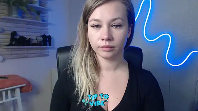 Snapshot of holly_xglam chatting on December 19, 2024, 9:40 am holly xglam online show from December 19, 2024, 9:40 am