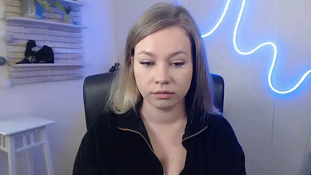 Snapshot of holly_xglam chatting on January 24, 2025, 9:28 am holly xglam online show from January 24, 2025, 9:28 am