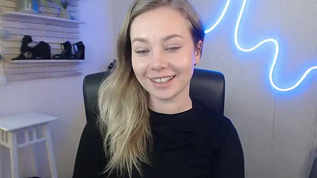 Snapshot of holly_xglam chatting on January 28, 2025, 10:56 am holly xglam online show from January 28, 2025, 10:56 am