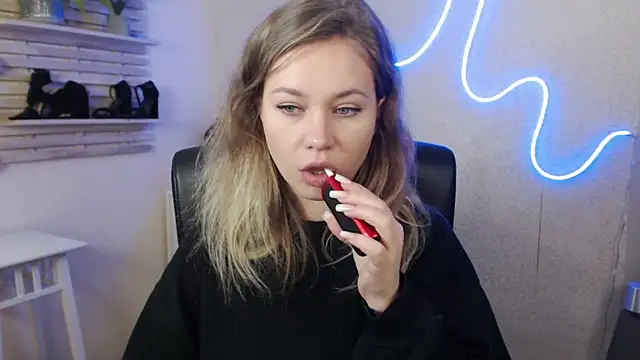 Snapshot of holly_xglam chatting on January 30, 2025, 5:30 am holly xglam online show from January 30, 2025, 5:30 am