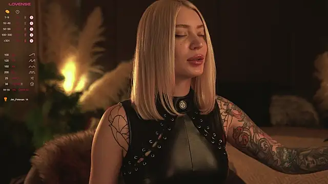 LinaKinky online show from January 25, 2025, 11:34 am