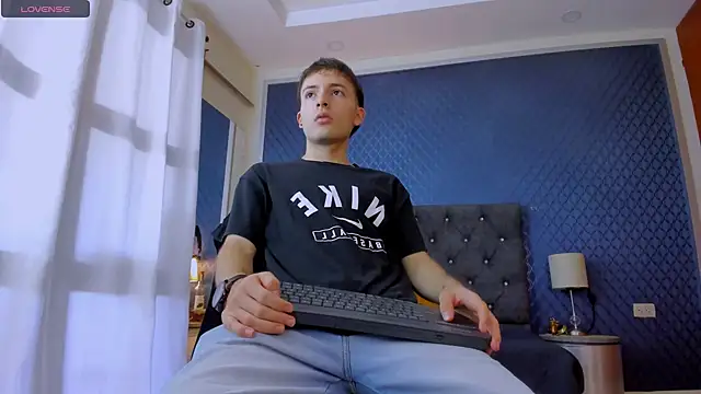 Snapshot of bower_and_colucci chatting on December 28, 2024, 2:42 pm bower and colucci online show from December 28, 2024, 2:42 pm