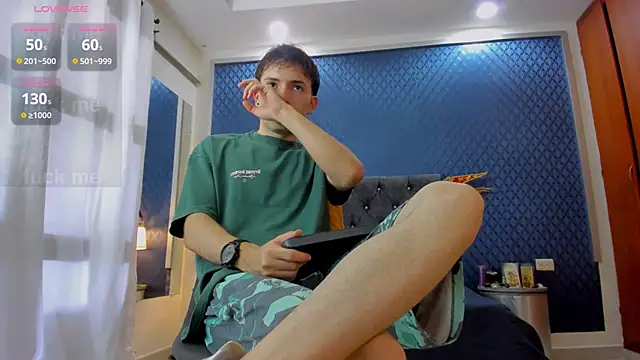 Snapshot of bower_and_colucci chatting on January 29, 2025, 2:21 pm bower and colucci online show from January 29, 2025, 2:21 pm