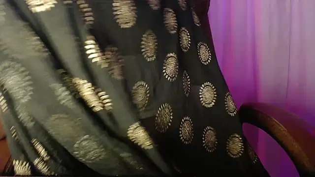 Snapshot of Prita07 chatting on October 24, 2025, 11:17 am Prita07 online show from October 24, 2025, 11:17 am