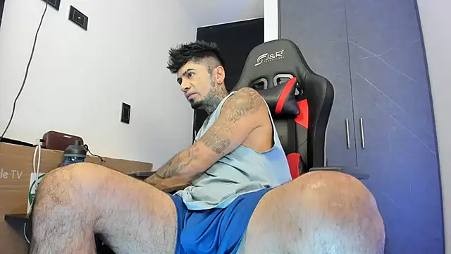 Snapshot of sergiio_mesa27 chatting on February 21, 2025, 2:48 pm sergiio mesa27 online show from February 21, 2025, 2:48 pm