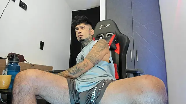 Snapshot of sergiio_mesa27 chatting on February 22, 2025, 11:35 pm sergiio mesa27 online show from February 22, 2025, 11:35 pm