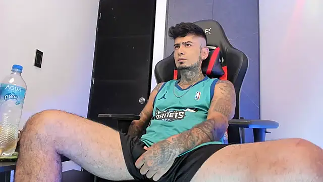 Snapshot of sergiio_mesa27 chatting on March 10, 2025, 11:27 pm sergiio mesa27 online show from March 10, 2025, 11:27 pm