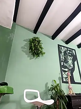 thirstymoonxx online show from April 24, 2026, 4:59 am