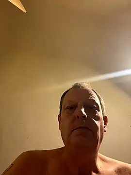 chubbybear2cum online show from October 27, 2025, 9:52 pm