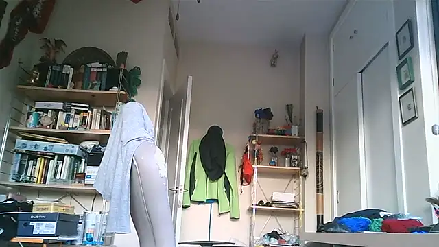 Snapshot of galaudin_3x_ chatting on February 10, 2025, 7:58 am galaudin 3x online show from February 10, 2025, 7:58 am