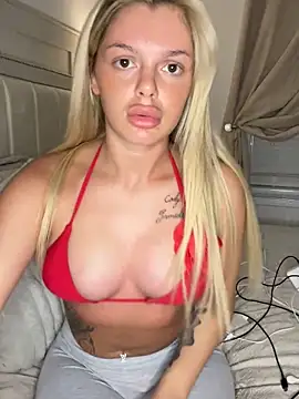 Snapshot of IrishTeenBarbie69 chatting on September 20, 2025, 10:44 pm IrishTeenBarbie69 online show from September 20, 2025, 10:44 pm