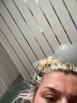 Snapshot of IrishTeenBarbie69 chatting on March 22, 2026, 1:36 pm IrishTeenBarbie69 online show from March 22, 2026, 1:36 pm