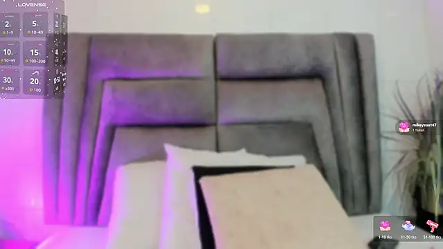 Snapshot of sophiee_smith chatting on November 10, 2025, 10:58 am sophiee smith online show from November 10, 2025, 10:58 am