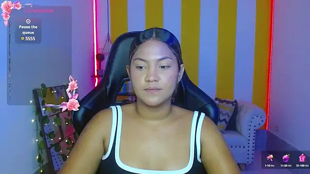 Snapshot of Cristal_War chatting on January 14, 2025, 11:58 pm Cristal War online show from January 14, 2025, 11:58 pm