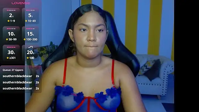 Snapshot of Cristal_War chatting on February 8, 2025, 11:55 pm Cristal War online show from February 8, 2025, 11:55 pm