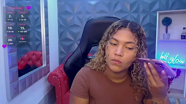 Cristal War online show from April 15, 2026, 10:10 pm