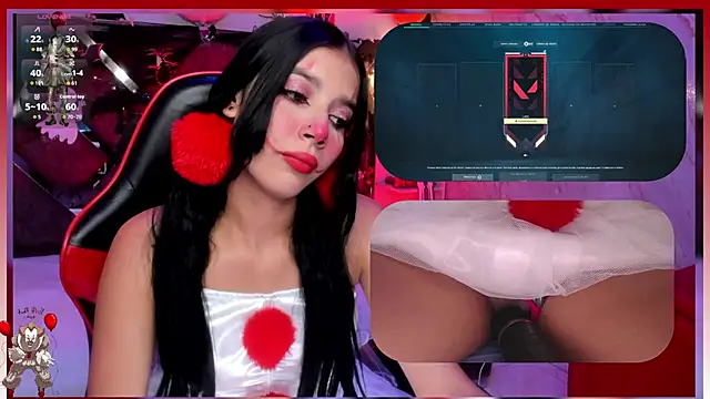 SweetieCloe  online show from October 24, 2025, 9:22 pm