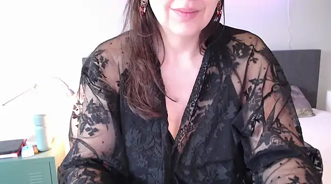 Ella Next Door online show from February 23, 2025, 9:44 am