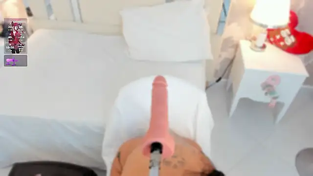 Snapshot of Miliaangeles chatting on February 4, 2026, 9:04 am Miliaangeles online show from February 4, 2026, 9:04 am