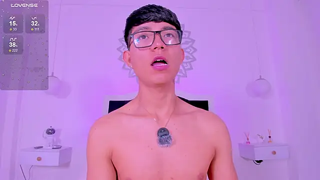 Snapshot of CodyTwink chatting on February 2, 2026, 4:38 pm CodyTwink online show from February 2, 2026, 4:38 pm